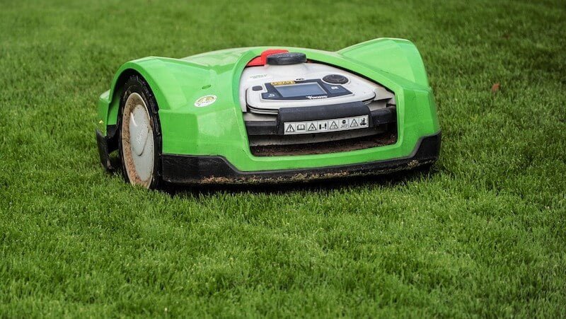 robot cortacesped pros y contras